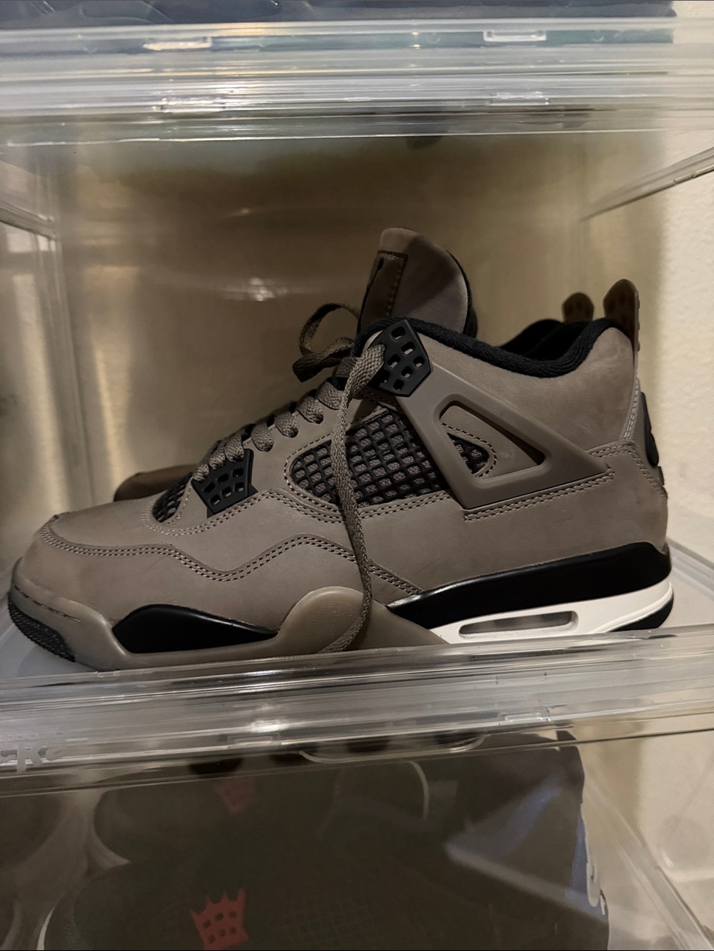 Air Jordan 4 Retro Cave Stone